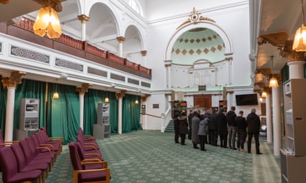 مراسم تشییع جنازه در مسجد Shacklewell Lane برگزار می شود.
