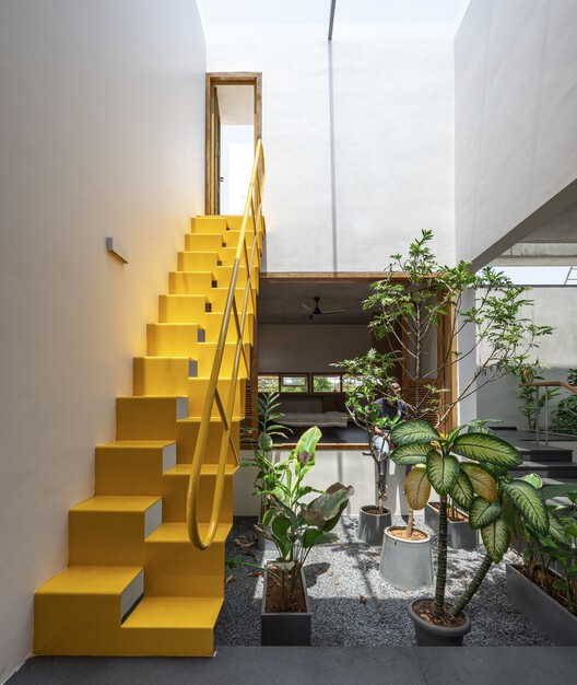 In Between Gardens Residence / A Threshold - عکاسی داخلی، پله ها