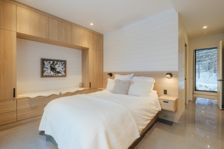 Des Cimes Residence / Patriarche - عکاسی داخلی، اتاق خواب، چوب، تخت