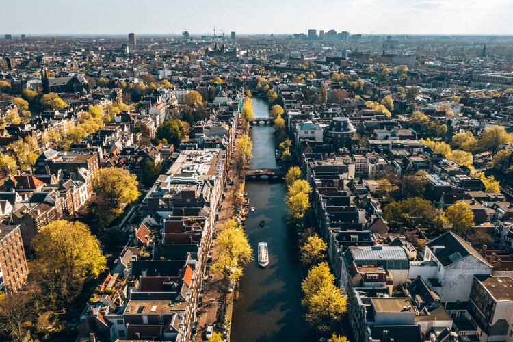 چگونه آمستردام از مدل اقتصاد دونات برای ایجاد یک استراتژی متعادل هم برای مردم و هم برای محیط زیست استفاده می کند - تصویر 6 از 10