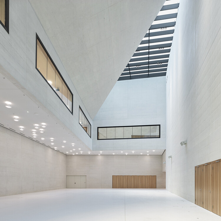 مرکز کنگره هایدلبرگ / Degelo Architekten - عکاسی داخلی، پله ها، پنجره ها