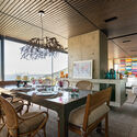 House VF / Román y Basualto Arquitectos - عکاسی داخلی، میز، صندلی، تیر
