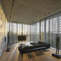 Residence 222 / Eraclis Papachristou Architects - عکاسی داخلی، اتاق نشیمن، مبل، چوب، صندلی، تیر، پنجره