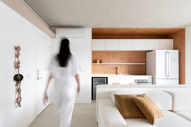 Lea Apartment / Nati Minas & Studio + Flipê Arquitetura - عکاسی داخلی، آشپزخانه