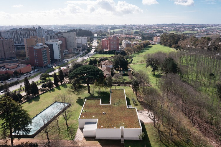 Gramaxo Foundation / Álvaro Siza Vieira - عکاسی بیرونی، منظره شهری