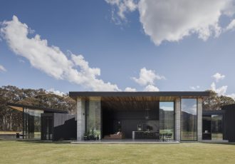 Golden Vale House / J Mammone Architecture