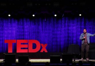 فيلم:   بیداری جامعه از طریق شهرسازی تاکتیکی |  جان جون وسولوفسکی |  TEDxChattanooga