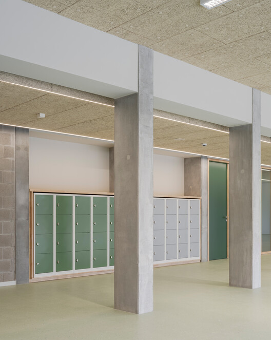 پردیس VTS Sint-Niklaas / STYFHALS Architects - عکاسی داخلی، نما، ستون