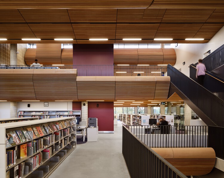 کتابخانه عمومی تورنتو - شعبه آلبرت کمپبل / شرکای معماری LGA - عکاسی داخلی، آشپزخانه، قفسه بندی