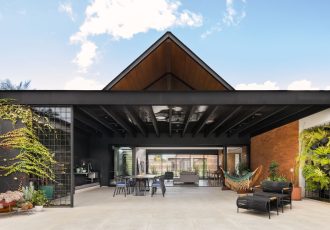 Papillon House / Yi Architects