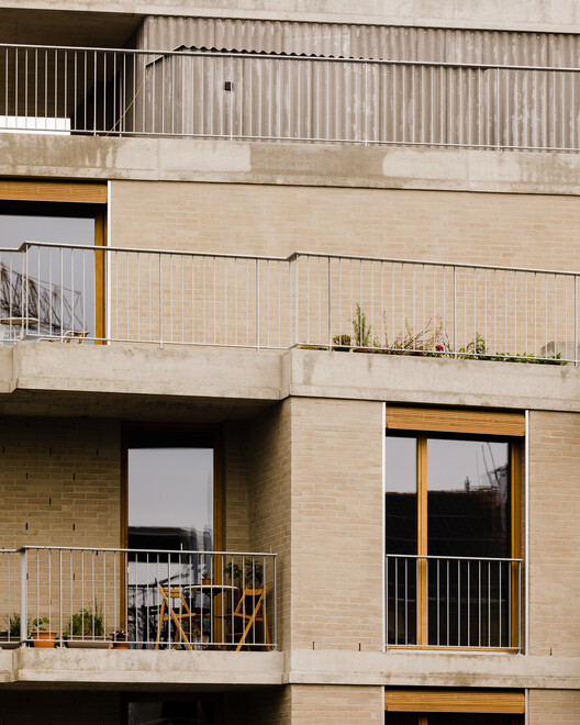 ساختمان مسکونی هری کثیف / NEUME - عکاسی داخلی، پنجره، نما