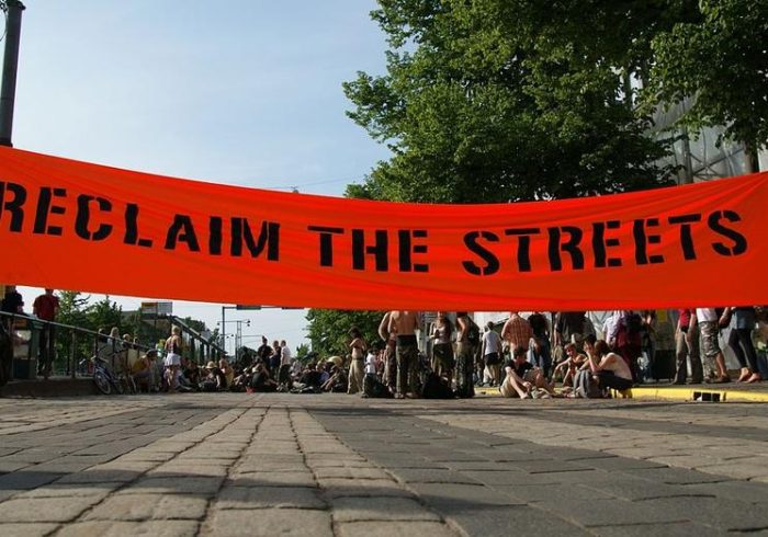 Reclaim the Streets که با نام RTS نیز شناخته می شود، مجموعه ای با ایده آل مشترک …