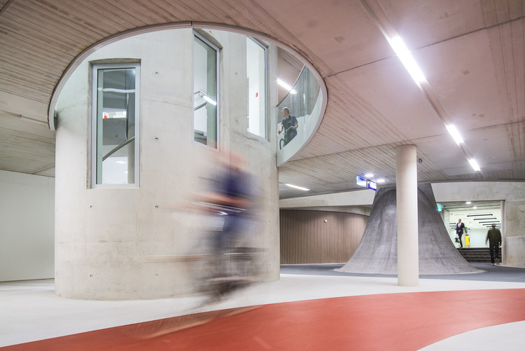 در روز جهانی دوچرخه: 22 پروژه الهام بخش معماری دوچرخه سواری - تصویر 15 از 32