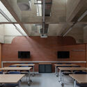 مرکز آموزشی CPFB / مجمع الجزایر - عکاسی داخلی، میز، نورپردازی، صندلی، پنجره