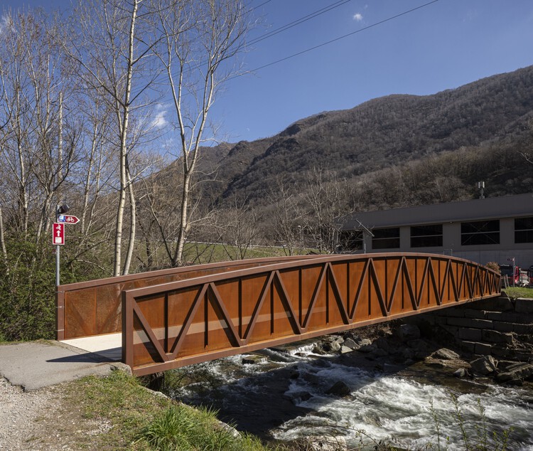 بازسازی پل عابر پیاده و دوچرخه Mezzovico / Enrico Sassi Architetto - تصویر 7 از 23