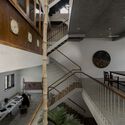 خانه و استودیو ردیفی قلمرو / پروژه تخیلی - عکاسی داخلی، پله ها، پنجره ها