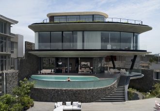 House on V-Stilts / K-Thengono Design Studio