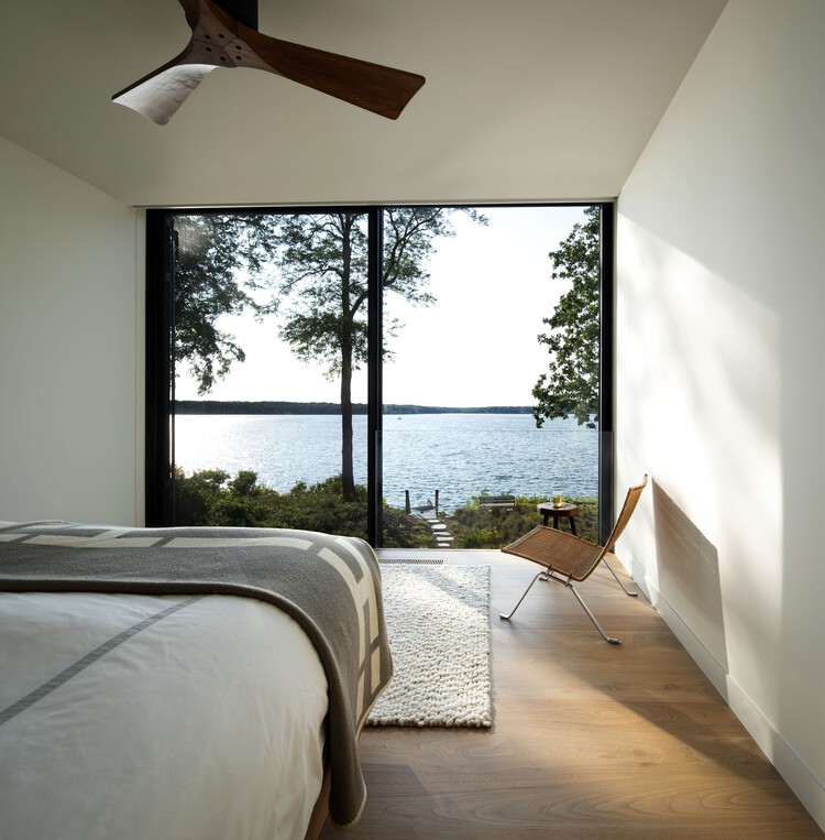 خانه سه مایل هاربر / بیتس ماسی + معماران - عکاسی داخلی، اتاق خواب، تخت