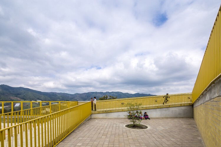 معماری آموزشی برای جامعه: کاوش در آثار معماران Plan:b در کلمبیا - تصاویر بیشتر