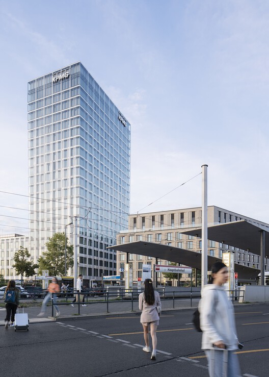 ساختمان بلند در Europaplatz / allmannwappner - تصویر 7 از 31