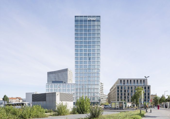 ساختمان بلند در Europaplatz / allmannwappner