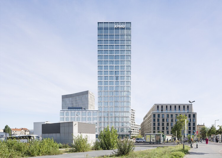ساختمان بلند در Europaplatz / allmannwappner - تصاویر بیشتر