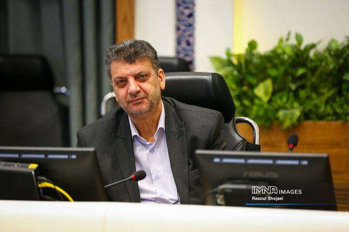 اجرای طرح اهدای قرآن به مساجد آسیب‌دیده در حوادث اخیر با مشارکت مردم