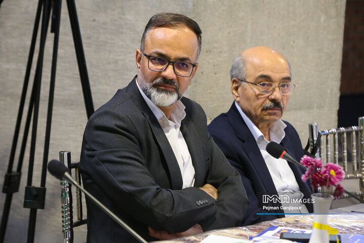 انتقال قطارهای خط یک متروی اصفهان به خط ۲ ، کمبود ناوگان را تشدید می‌کند