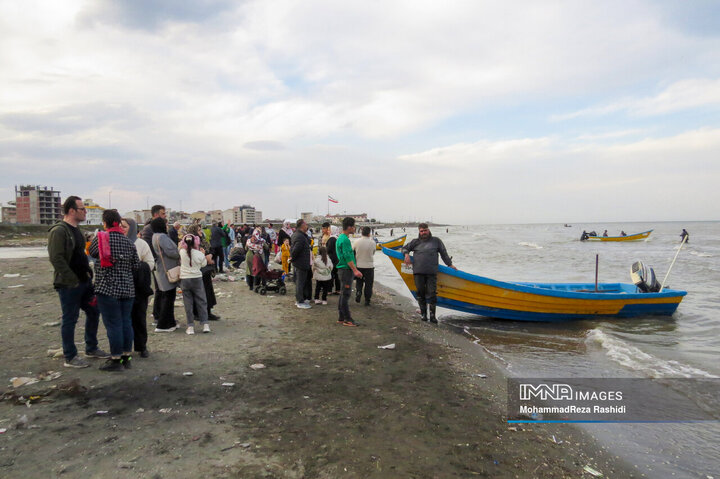 ایمنی گردشگران در سواحل گیلان تقویت می‌شود