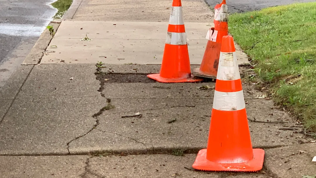 تعمیر پیاده رو ظرفیت دولتی است